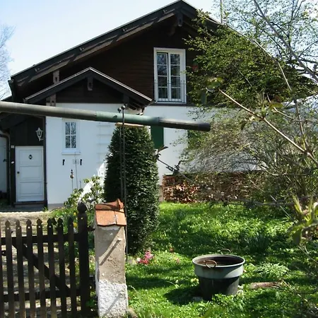 Mit Alpenblick Privatunterkunft Bichl